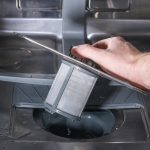 Kompletny przewodnik po menopauzie – podstawowe informacje o menopauzie i kiedy zaczyna się menopauza